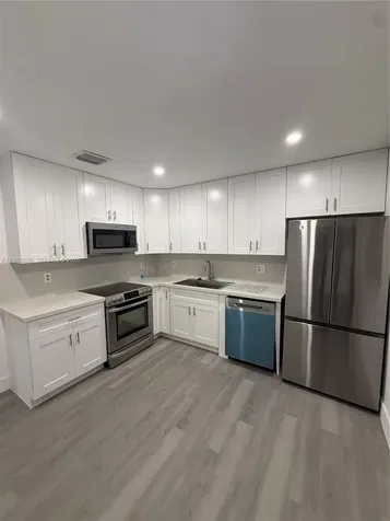 1736 N 16th Court Hollywood FL 33020