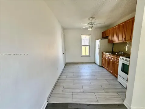 1305 NW 4th Street Miami FL 33125