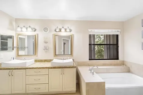 1431 SW 87th Way Pembroke Pines FL 33025