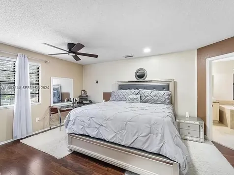 1431 SW 87th Way Pembroke Pines FL 33025
