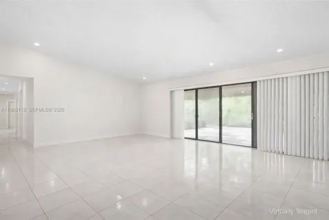 550 NE 173rd Street North Miami Beach FL 33162