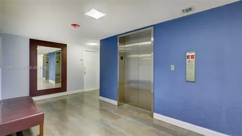 3375 N Country Club Drive Aventura FL 33180