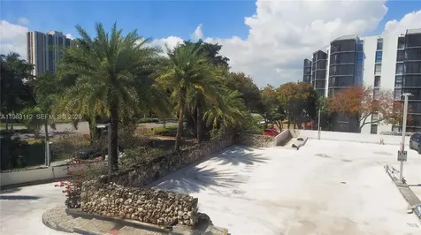 3375 N Country Club Drive Aventura FL 33180