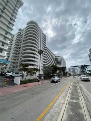 5555 Collins Avenue Miami Beach FL 33140