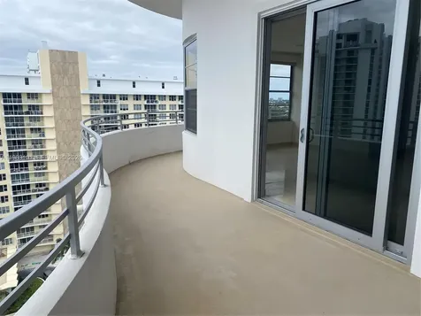 5555 Collins Avenue Miami Beach FL 33140