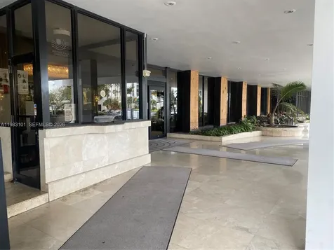 5555 Collins Avenue Miami Beach FL 33140