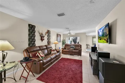 6767 Duval Avenue West Palm Beach FL 33411