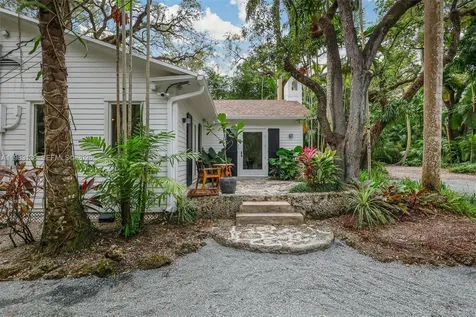 2925 Seminole Street Miami FL 33133