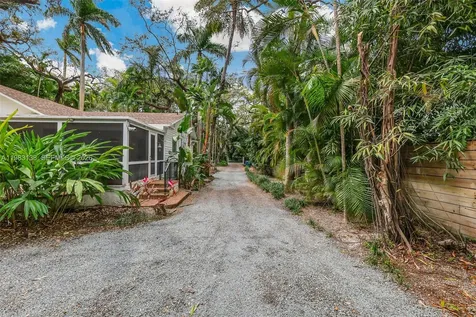 2925 Seminole Street Miami FL 33133