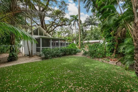 2925 Seminole Street Miami FL 33133