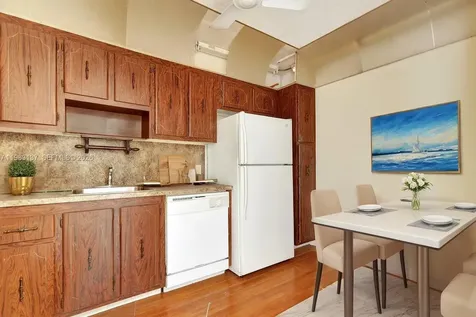 20100 W Country Club Drive Aventura FL 33180