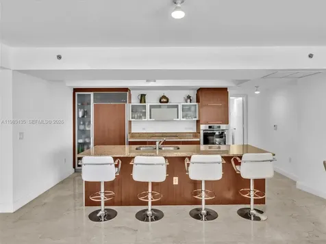 17201 Collins Avenue Sunny Isles Beach FL 33160