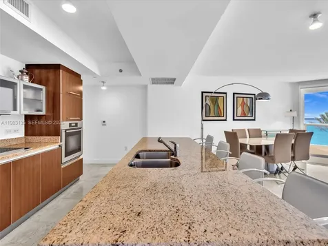 17201 Collins Avenue Sunny Isles Beach FL 33160