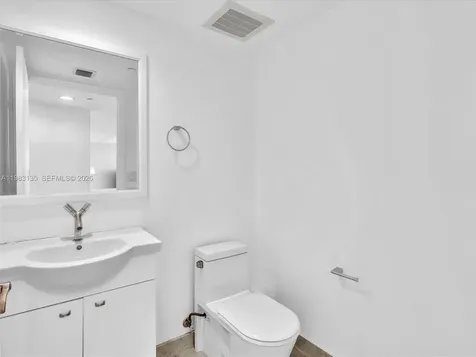17201 Collins Avenue Sunny Isles Beach FL 33160