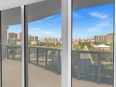 17201 Collins Avenue Sunny Isles Beach FL 33160