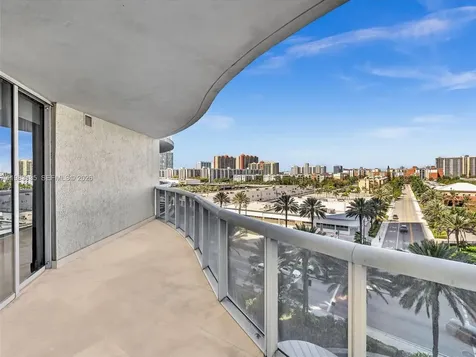 17201 Collins Avenue Sunny Isles Beach FL 33160