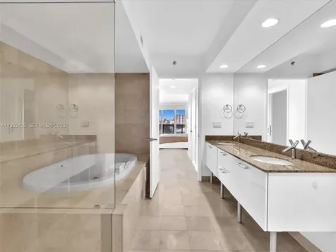 17201 Collins Avenue Sunny Isles Beach FL 33160