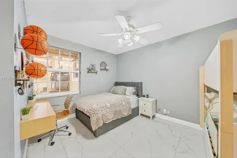 9675 NW 39th Court Coral Springs FL 33065