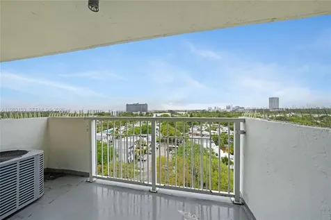 2000 NE 135th Street North Miami FL 33181