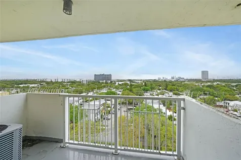 2000 NE 135th Street North Miami FL 33181