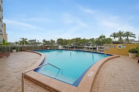 2000 NE 135th Street North Miami FL 33181
