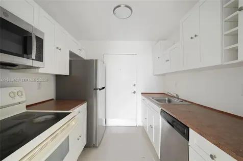 2000 NE 135th Street North Miami FL 33181