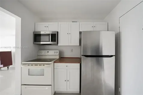 2000 NE 135th Street North Miami FL 33181