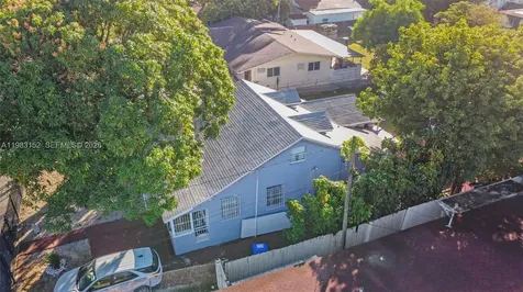 2142 NW 33rd Street Miami FL 33142