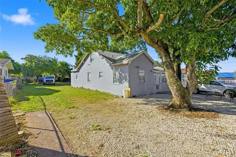 2142 NW 33rd Street Miami FL 33142