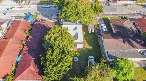 2142 NW 33rd Street Miami FL 33142