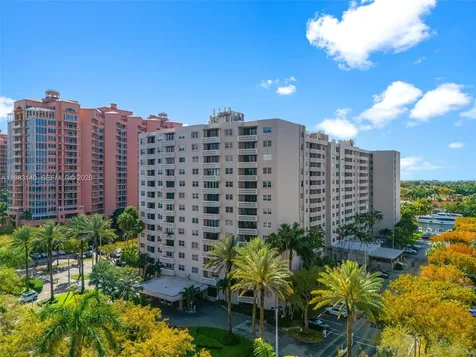 90 Edgewater Drive Coral Gables FL 33133