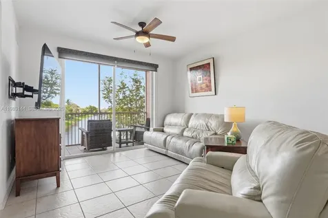 7765 Yardley Drive Tamarac FL 33321