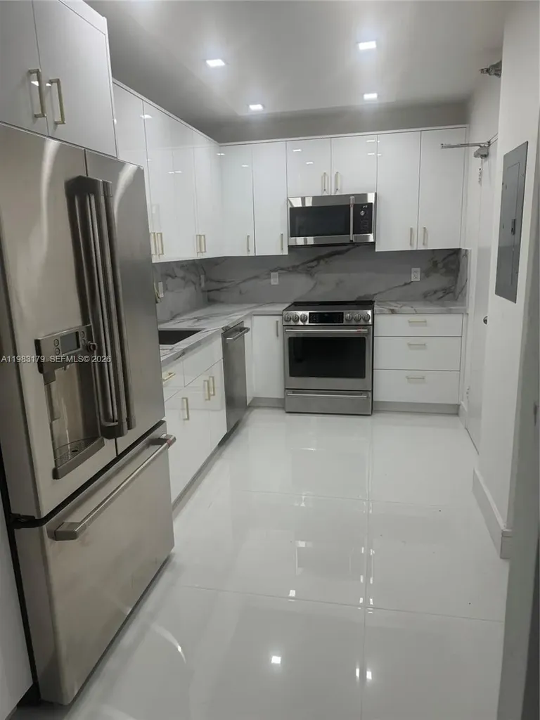 10185 Collins Avenue Bal Harbour FL 33154