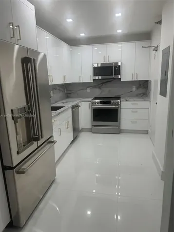 10185 Collins Avenue Bal Harbour FL 33154