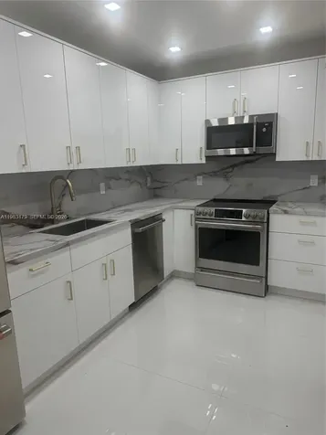 10185 Collins Avenue Bal Harbour FL 33154