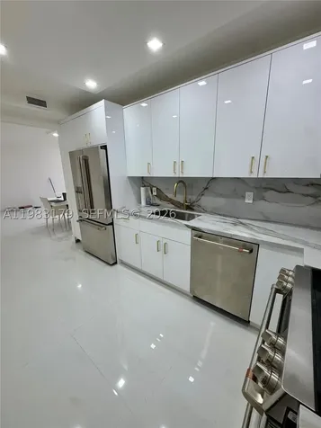 10185 Collins Avenue Bal Harbour FL 33154