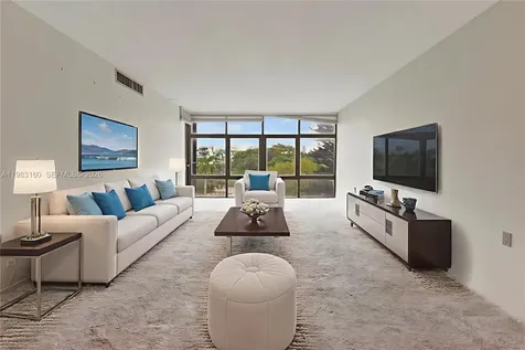 20100 W Country Club Drive Aventura FL 33180