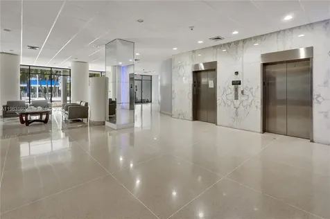 20100 W Country Club Drive Aventura FL 33180