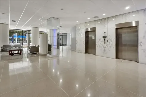 20100 W Country Club Drive Aventura FL 33180