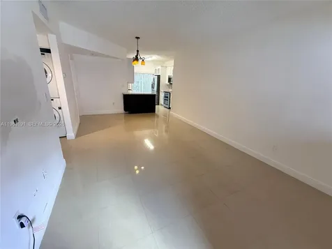 8025 Lake Drive Doral FL 33166