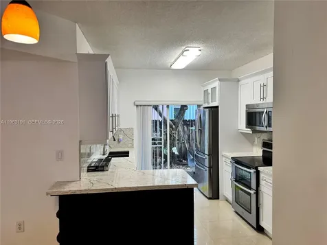 8025 Lake Drive Doral FL 33166