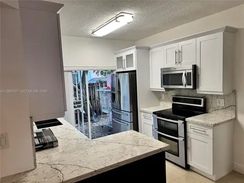 8025 Lake Drive Doral FL 33166