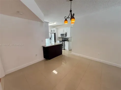 8025 Lake Drive Doral FL 33166