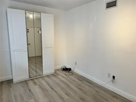 8025 Lake Drive Doral FL 33166