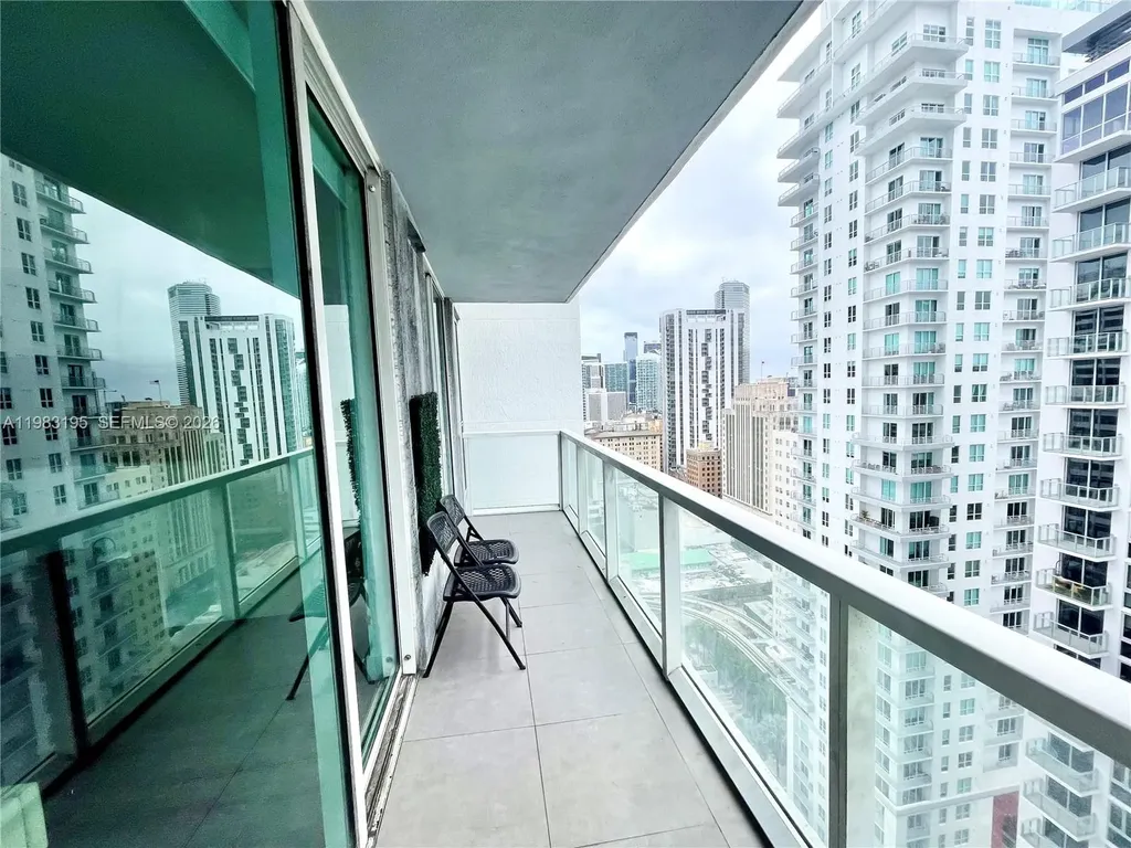 253 NE 2nd Street Miami FL 33132