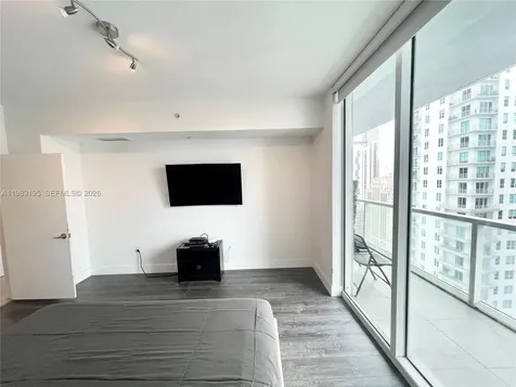 253 NE 2nd Street Miami FL 33132