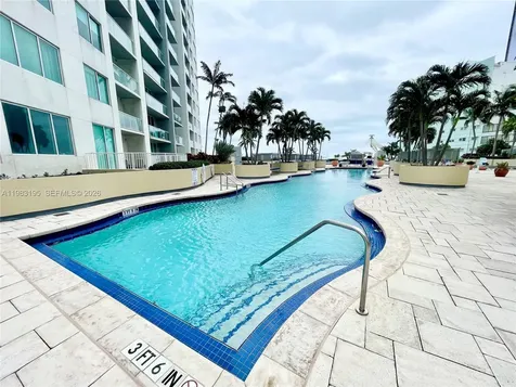 253 NE 2nd Street Miami FL 33132
