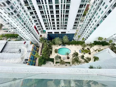 253 NE 2nd Street Miami FL 33132