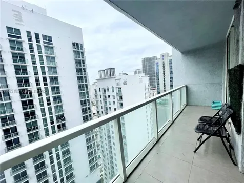 253 NE 2nd Street Miami FL 33132