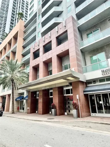 253 NE 2nd Street Miami FL 33132